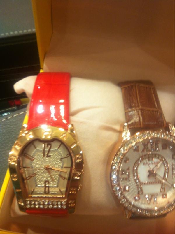 للبيع ساعات نسائية