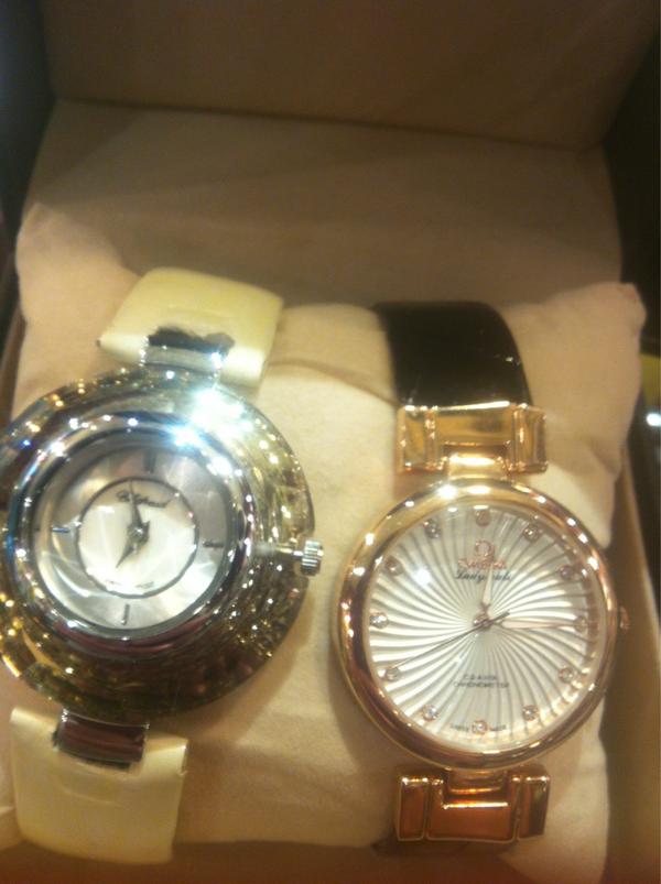 للبيع ساعات نسائية