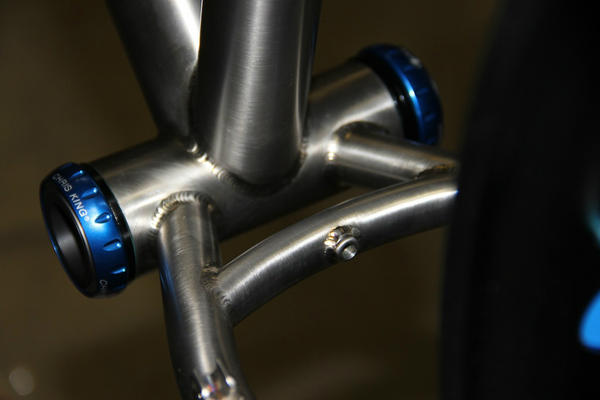 Fatbike Chris King 100mm bb's and new light Raceface turbine cranksets are in the shop!