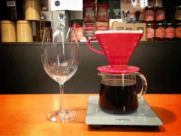 LifeWorthEating's tweet photo. Cafรฉ Magnรญfico, Barcelona - Guatemalan beans on a V60. Wait, is that a wine glass? No way. #EuropeanCoffee http://t.co/WcRiRVFy