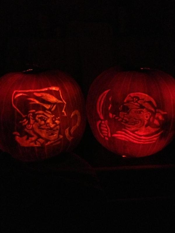 falgo23's tweet photo. Infamous Lewes pirates survive Sandy. One-Eyed Kenny &amp; Corky the Terrible live to fight another day! Happy Halloween! http://t.co/iCfi1ZuL