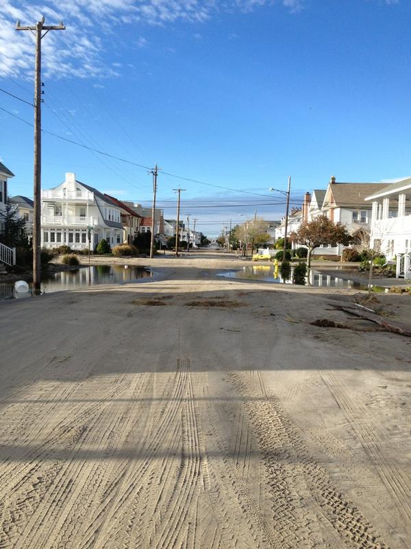 LeeProcida's tweet image. Corinthian Ave at #OCNJ north end essentially dirt road Wednesday morning. #SandyAftermath #ACPress