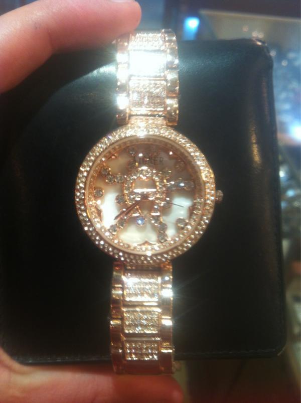 للبيع ساعات نسائية