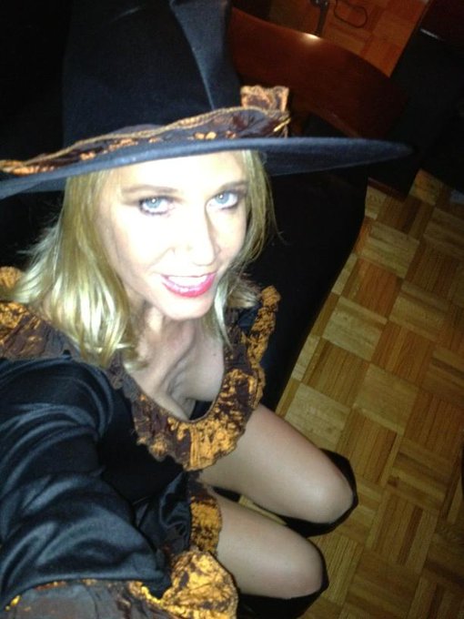 Happy Halloween http://t.co/HiR5gKbd