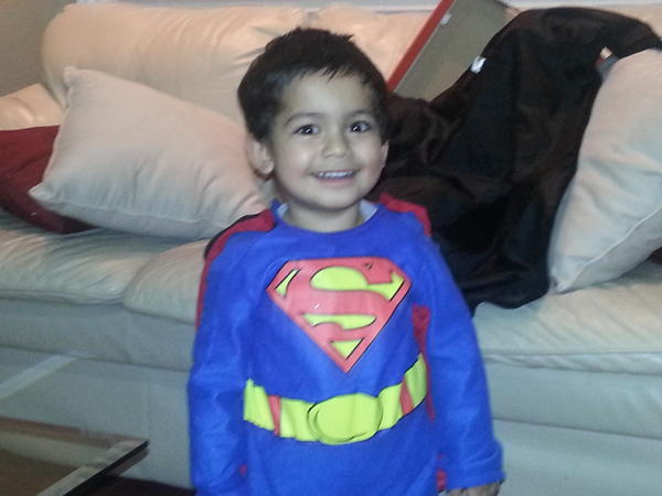 sdewan8's tweet photo. My little cousin http://t.co/5P4LxAV