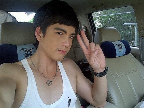 Gunangfa's tweet image. http://t.co/7ulY89L2Wuขับก้หล่อเน้อ