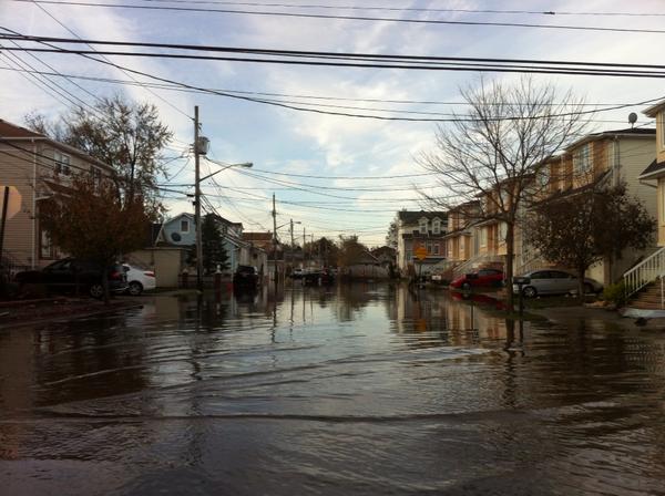 RT @SeanKellyTV: Staten Island still flooded. Also seeing cars toppled onto each other. #sandy - @HarveyWCVB