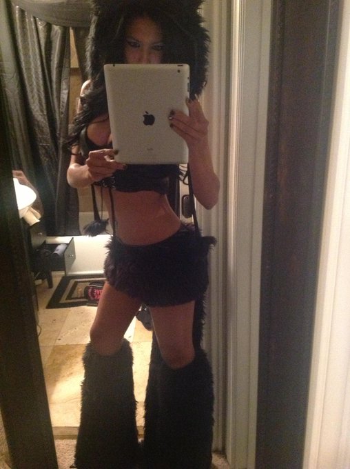 So there's more to come but ill show you guys one taken on my iPad before the night began :) http://t