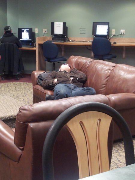 Katie_Bernice's tweet image. Sleeping and snoring in the union @UND_Problems #UNDProblems