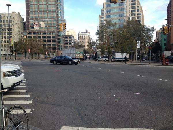 jasongay's tweet image. Six way intersection in downtown NYC, 11 am, no lights, no signs, no traffic officers. WHO'S READY FOR SOME MARATHON!!?