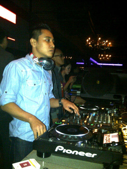 Last set from our dj's <a href="/ridwanQNN/">RidwanMaulana(Qynan)</a> thx for comin guys!!  #theacademy