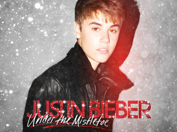 fobbsh's tweet photo. #UnderTheMistletoe was released one year ago today &amp; was the first Christmas album by a male artist to debut at No. 1♥ http://t.co/cWlYd5a3
