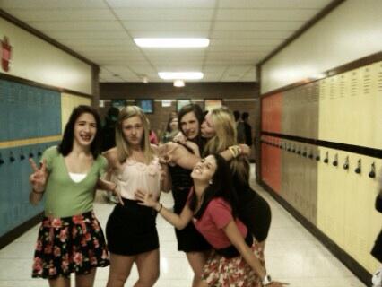 taylorlipetri's tweet image. #throwbackthursday #mygirls #iloveem @rappkelsee @alexisoberdorf @SydneeTomczak @tgruich15 :)