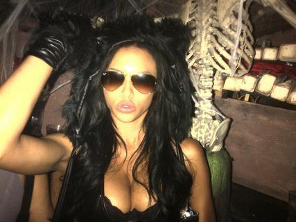 The glasses made the costume! http://t.co/iDTQ3DOf