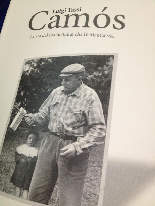 beatrice_tassi's tweet photo. @Prof2punto0 guarda Prof! Mio nonno ha appena stampato 100 copie del suo primo libro... Che emozione! http://t.co/uLTlq6Gx