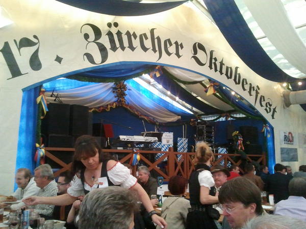 teleboy's tweet photo. @Oktoberfest Zurich 2012 http://t.co/UDeHFQBP
