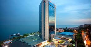 IstanbulTour's tweet photo. Polat Renaissance is located in a high class residential area right by the shores of  Marmara sea http://t.co/UGeVB1Hh http://t.co/OGVUxOYw