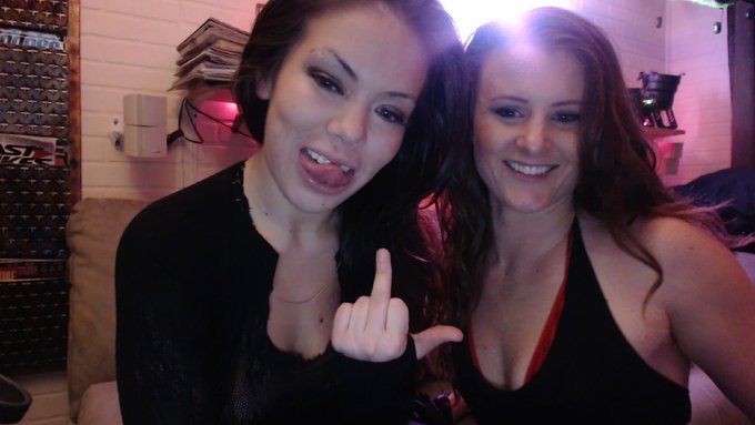 last nite http://t.co/s5m1TIEO<a href="/tag/webcam"class="tags"><span>#webcam</span></a><a href="/tag/camgirl"class="tags"><span>#camgirl</span></a><a href="/tag/punlic"class="tags"><span>#punlic</span></a>