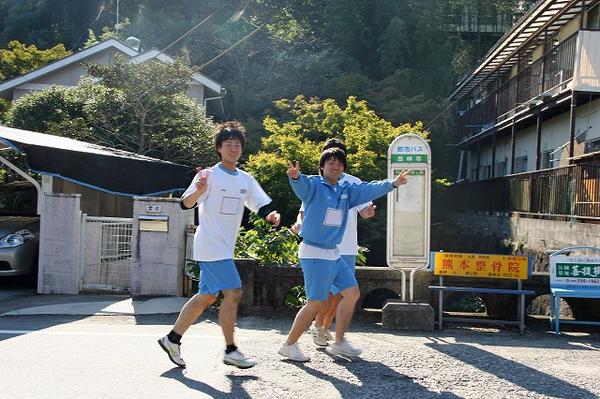 真和中学高等学校 昨日になっちゃいましたが 毎年恒例の強歩会がありました 朝は寒かったですけど 歩きやすい天気でよかったですね Http T Co Ziu4t6ri