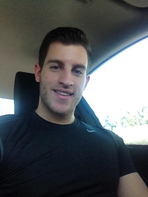 alexdezfilms's tweet photo. Buenas tardes!!!!!!!!!!!!! Espero q todos estén bien. QDLB #AlexFanFam http://t.co/GrBe4kxY