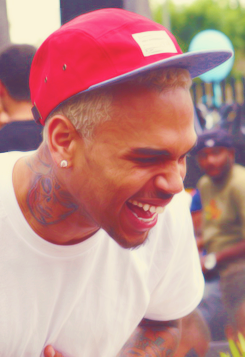 yazminabreezy's tweet photo. @chrisbrown no matter what happen in the fucking past, you are a big artist and a king. http://t.co/quzXnabK