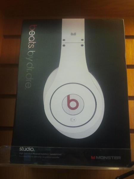 DataStreamPlus's tweet image. Dre Beats only $150 this weekend only