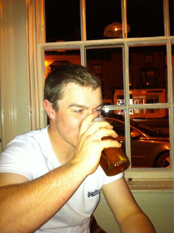 CrouchSam's tweet image. Drunk... #2can