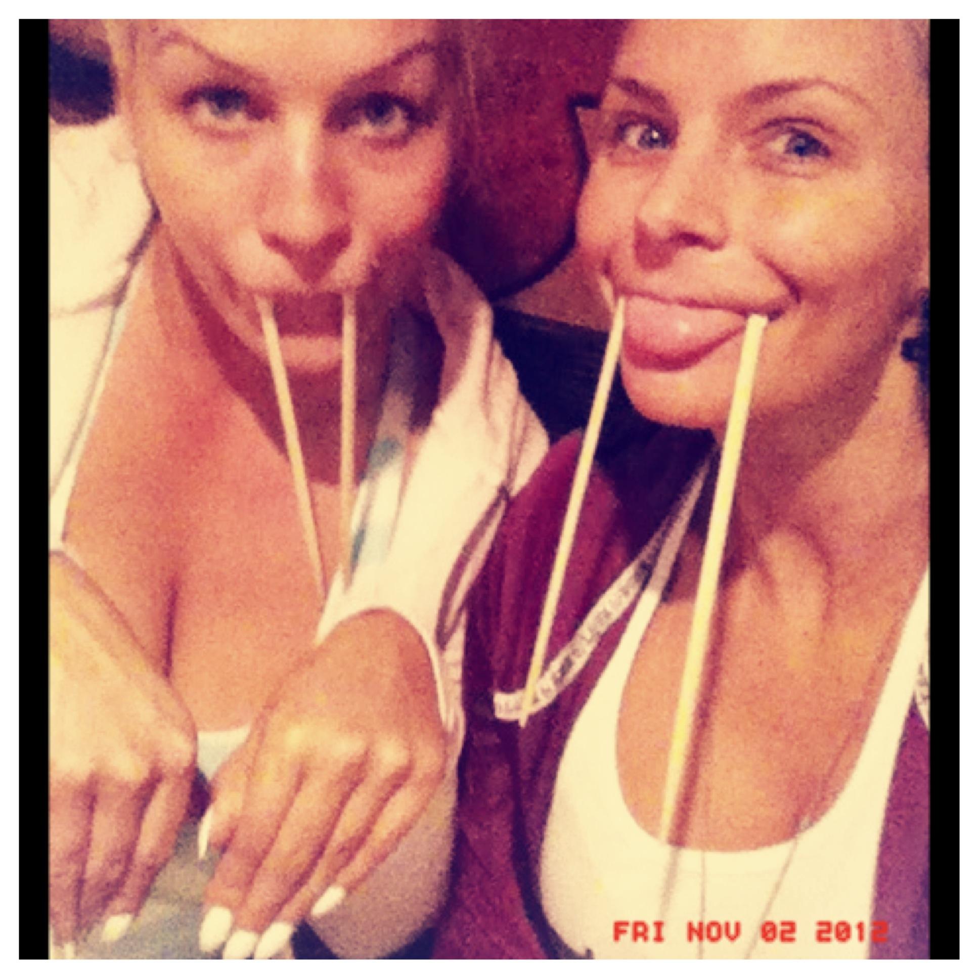RT @pmarizzle Dinner with @sadieswede at my Fav place Benihana http://t.co/2gbfHHKK *** wallys teee heeeee