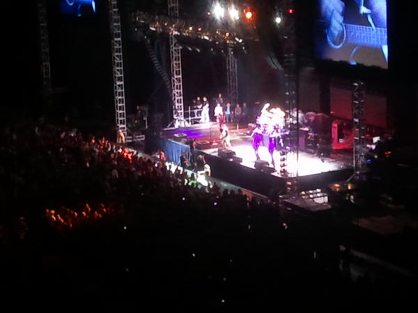 noahws14's tweet photo. Brantley gilbert cosert #ffa #nationalconvention http://t.co/aXXiTt5v
