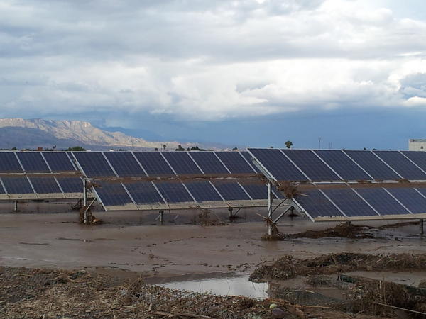 Keytxa's tweet image. Sistema fotovoltaico fijo afectado por las inundaciones