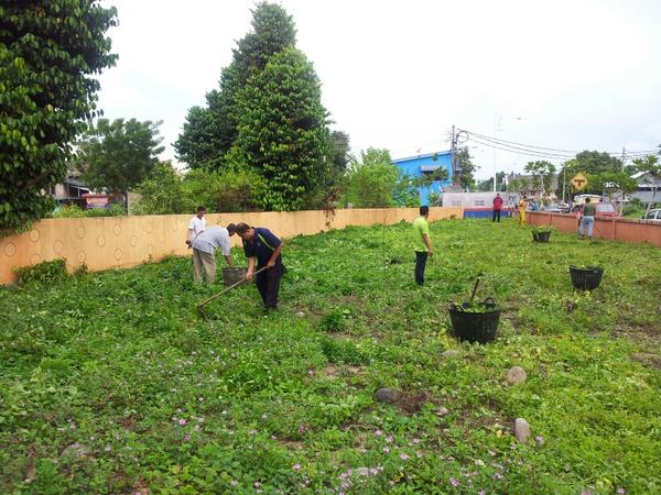 Prgrm gotong royong sempena hari jab penjara. Bbsama mkat,odp,rp dan anggota parol