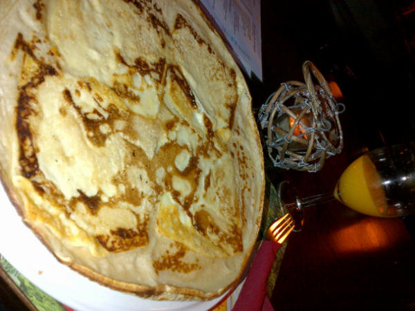 trinacria's tweet photo. Welverdiende pannekoek bij .....Het Elfenbankje in de Hout!!! http://t.co/z3bzoAPT