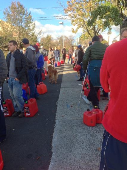 jasoncohen's tweet image. The new "normal" in New Jersey...although it seems at noon it will switch to a one line system. #gaslines #postsandy