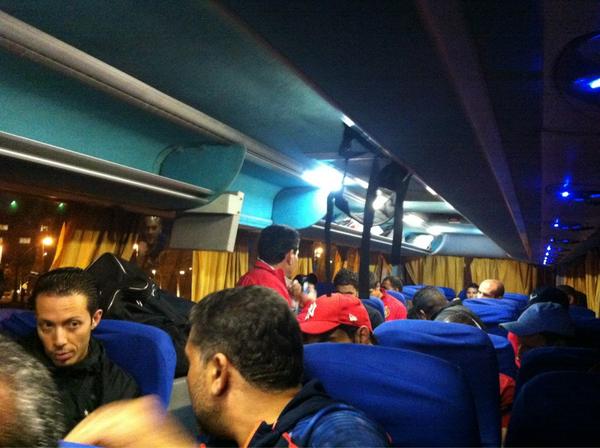 ESTunisOfficiel's tweet photo. L'équipe se dirige en bus au Stade Borj el Arab pour l'ultime séance d'entrainement avant le match #AlAhlyEST #CL2012 http://t.co/jMmCmA2e