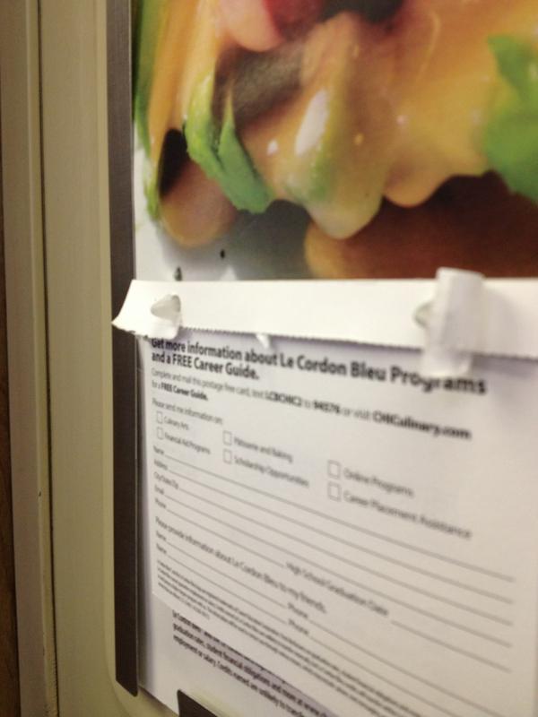 rm4xwell's tweet image. Who the heck at the @cta decided to put THESE where I normally rest my head? #transitproblems