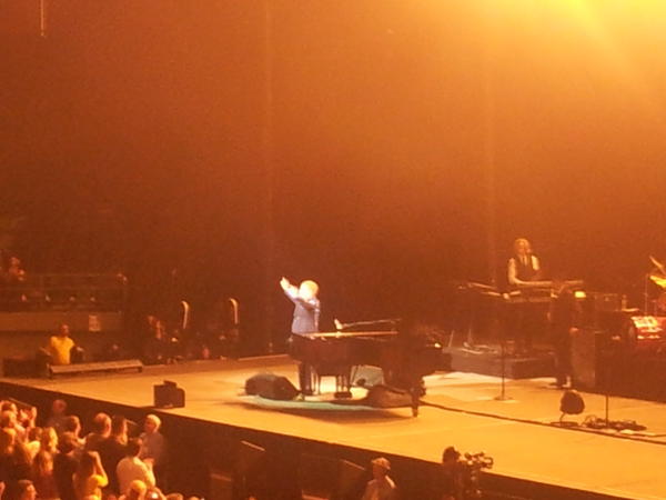 666monkeyboy's tweet image. Though Elton John maybe a tiny pianist he sure knows how to use it #Dontletyoursongodownonme