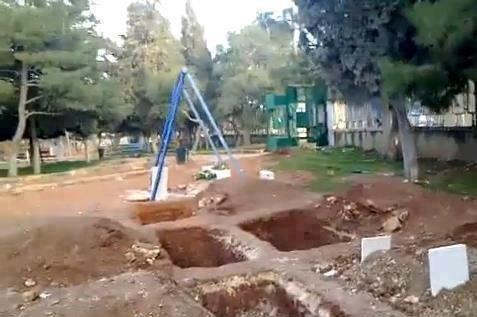FatimaFoundatn's tweet image. The photo says it all: A playground now turning into a graveyard.. Keep the oppressed in your duas. #PrayForTheUmmah