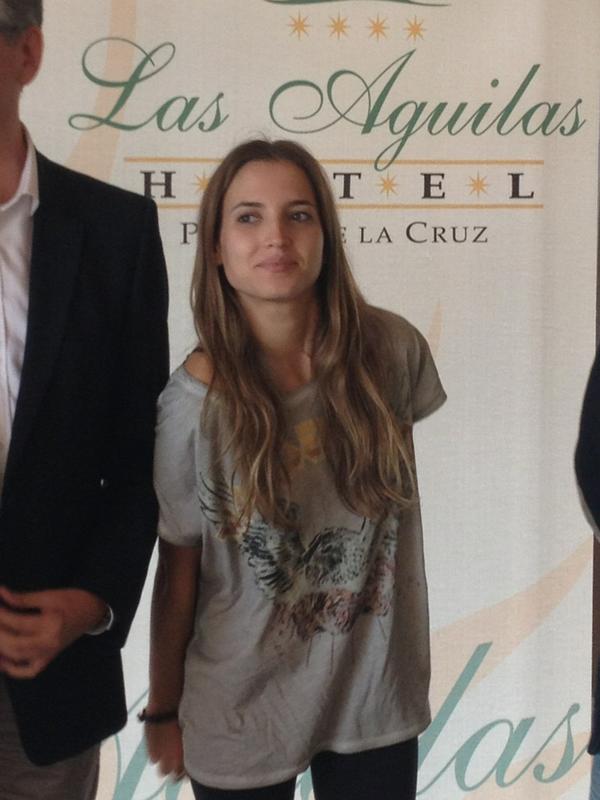 CortosOrotava's tweet photo. @ana_cf_fdz @anafernandezblg @anafernandezcf http://t.co/mfjaDBIr