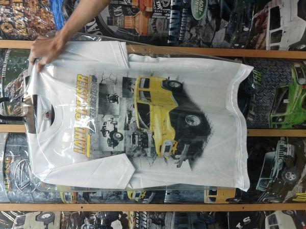 promo kaos bahan katun :) ada gambar musik sama otomotif salah satunya gambar jeep wrna putih, hanya 75K minat?mention.