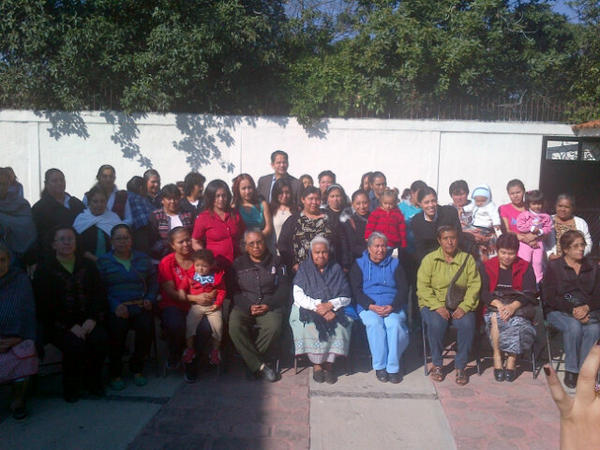 tonatiuh_sm's tweet photo. Mujeres de Corregidora buscan oportunidades de empleo y ya estamos organizando talleres de capacitación para ellas http://t.co/J2EVGmnE