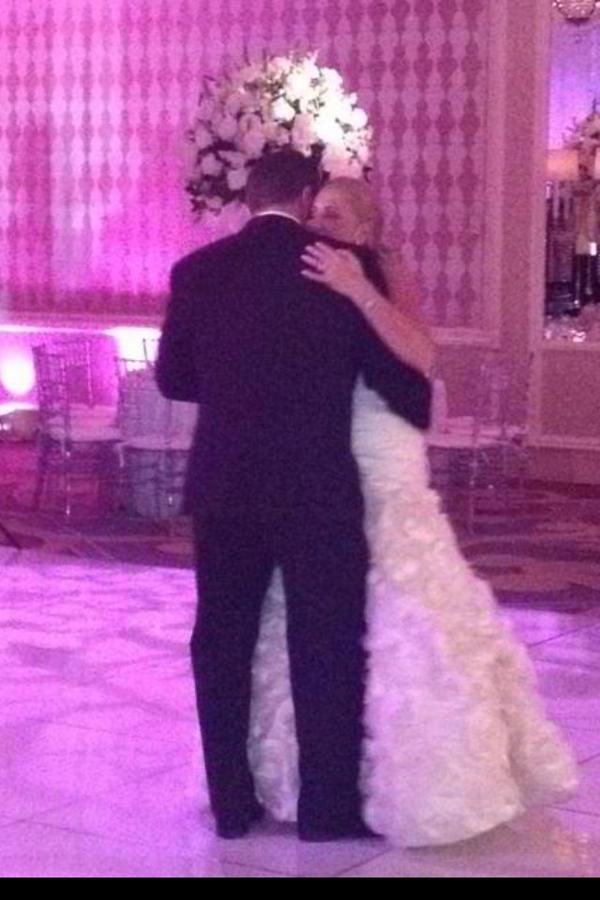 LamsbackFloral's tweet photo. We love surprises! Jessica's Mom &amp; Dad surprised her with a white dance floor @FSPhiladelphia Saturday night! http://t.co/3kpVWVN1