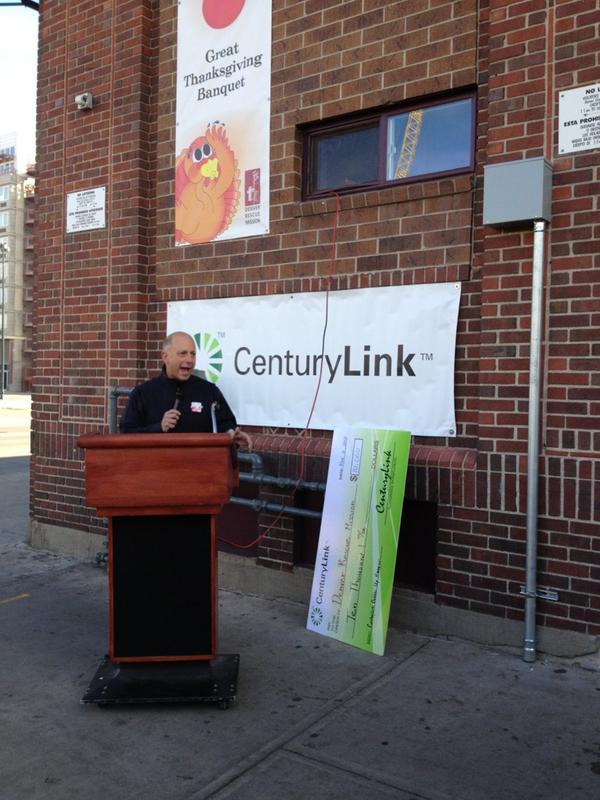 markschlereth's tweet photo. Thank you @centurylink “@denverrescue: Thank you @centurylink!! #10000Turkeys http://t.co/Jyyuhkuf”