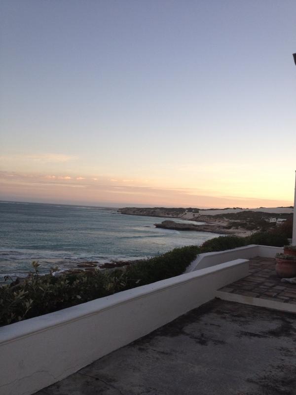 lizeV's tweet photo. Weekend away with @MinetteHavemann at Arniston #loveweekends http://t.co/LJPq4UtS