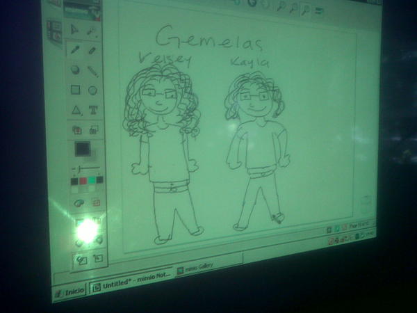 K_Mayid's tweet image. Lilliam drew this of us. #SmartBoardFun #Gemelas