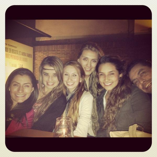 astridtis's tweet photo. En BBC con @Linis_Duque @La_maracuya y @PaOrtizJerez !! http://t.co/SR5GmIBH