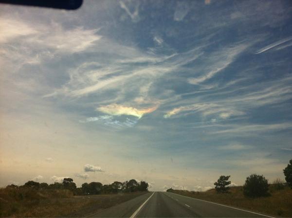 nurse_ney's tweet photo. @DoctorKarl I took this picture of a rainbow cloud near Goulburn. How is this possible??? http://t.co/YIEjPzwd