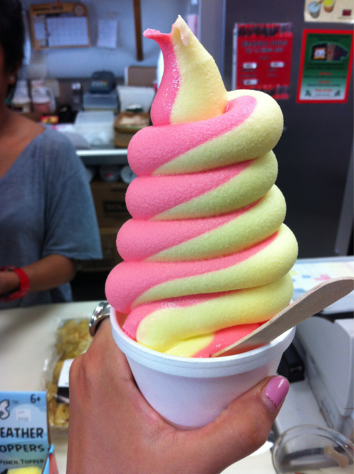 IceCreamPorn's tweet photo. http://t.co/ntK0FvwI