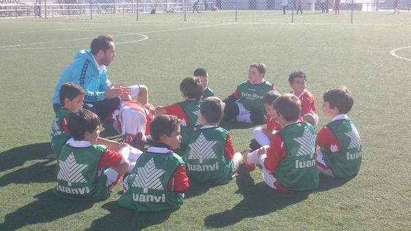 kjuan2's tweet photo. @FutbolBaseCieza http://t.co/96j8lNBO