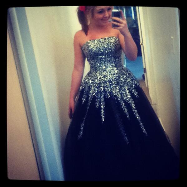 sami_segal's tweet photo. 2012-2013 miss grand rapids pageant❤ http://t.co/rp7uJoGR