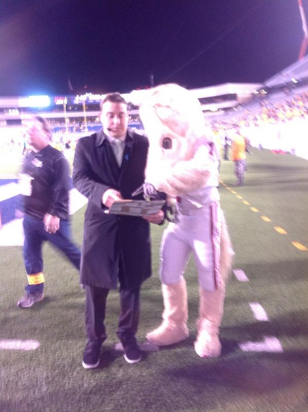 PetrosAndMoney's tweet image. I&apos;m a horse #foxcfb -p